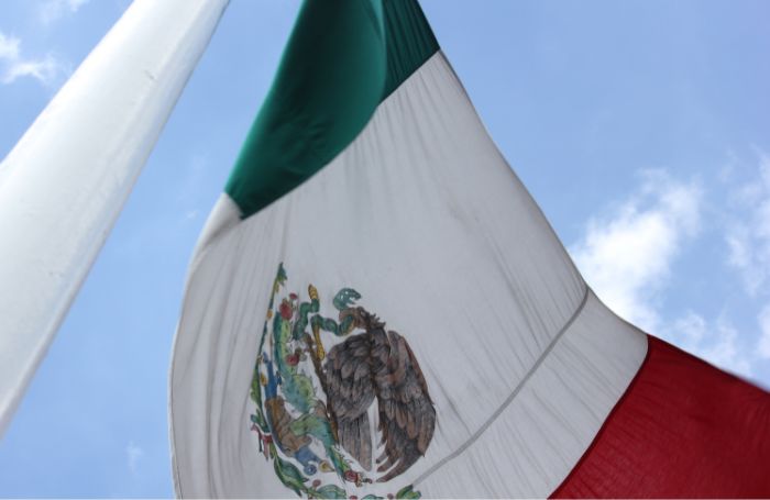 Powiewająca flaga Meksyku